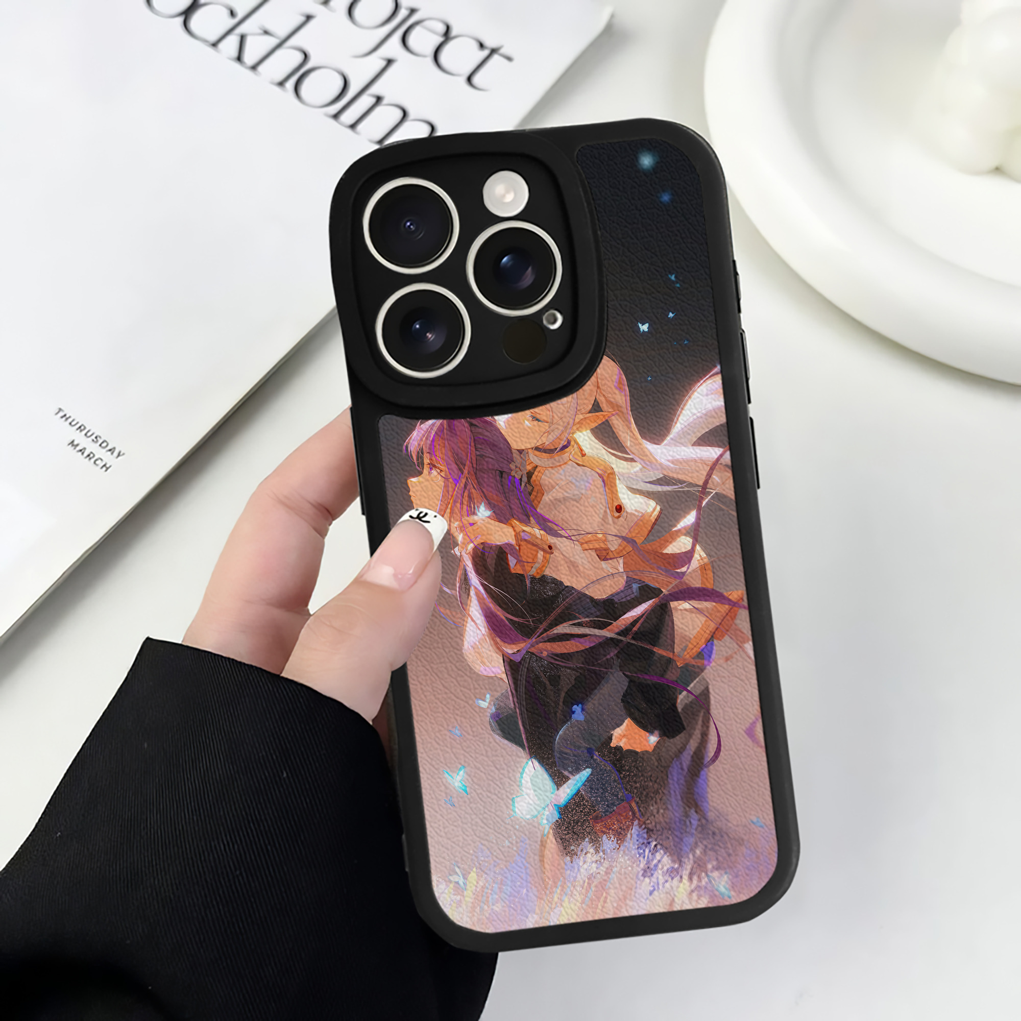 （画像用） 葬送のフリーレン Frieren 【iPhone 16シリーズ対応】シリコンスマホケース（レザー調） 材質：シリコン
